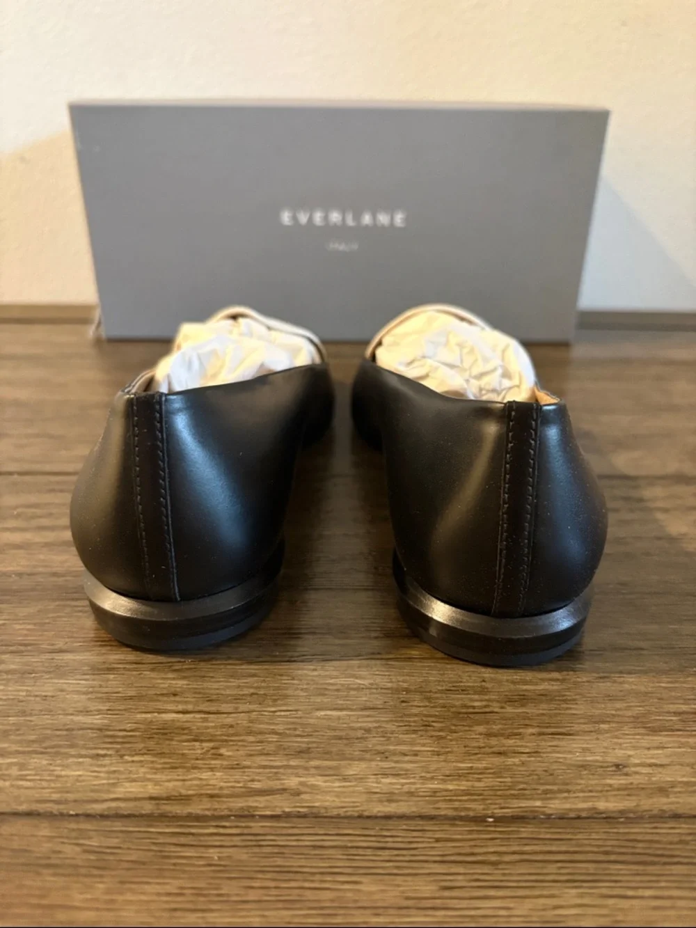NIB [Everlane] Pointed Toe Italian Leather Black/White Flats Women’s 8.5 - Picture 12 of 15
